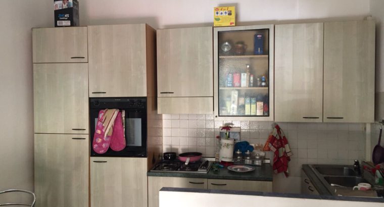 Affittasi camera con uso di cucina in zona Novoli