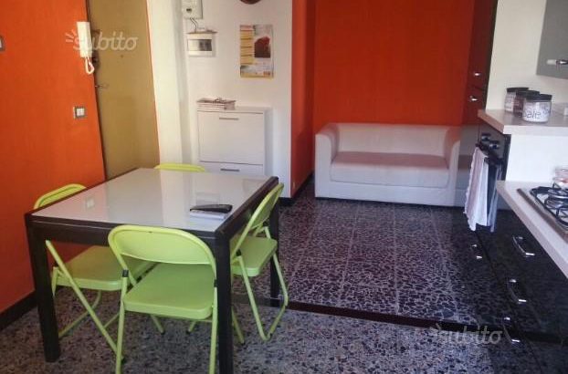 Affitto stanza singola a Cagliari sole studentesse